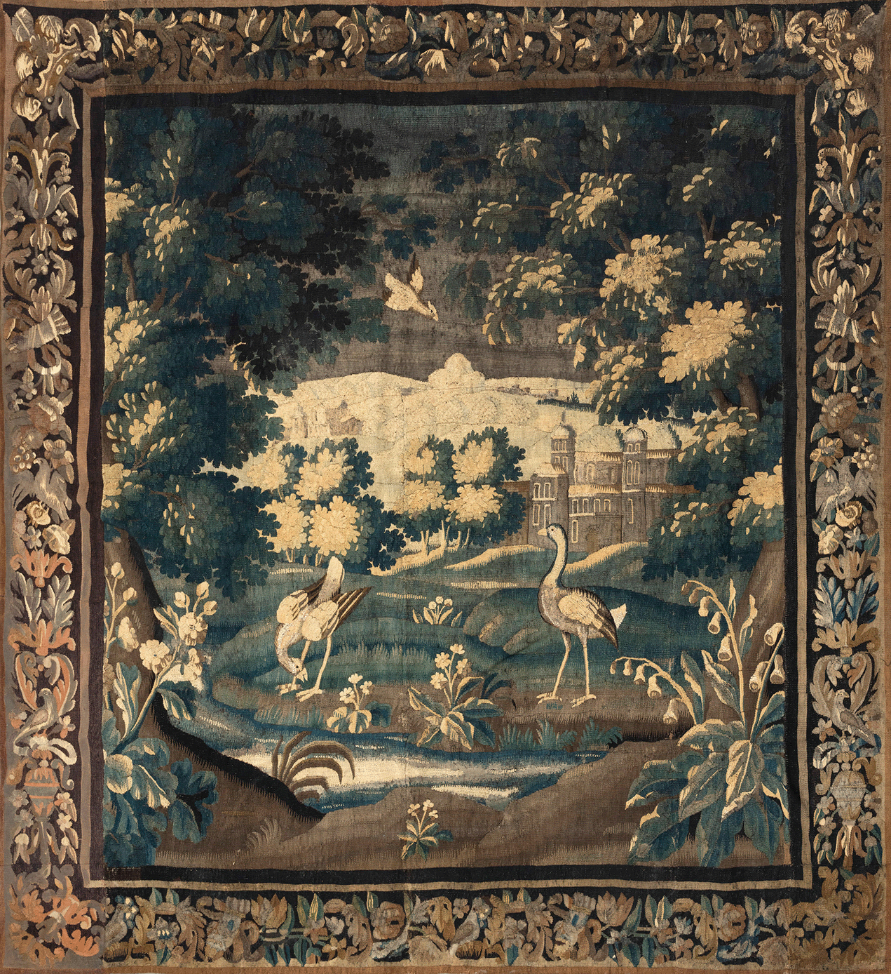 The Tranquil Estate: A Verdure Tapestry of Water, Wildlife, and Noble Stillness RE771334
