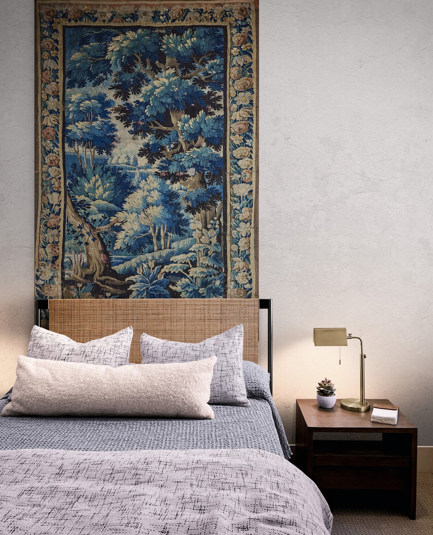 Beautiful Ultra Authentic Signature Impressive Verdure Tapestry Reproduction RE622305