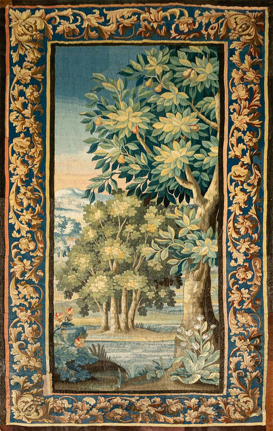 The Laurel Grove in Gentle Repose: A Verdant Tapestry of Intimacy, Elegance, and Botanical Wit RE816420